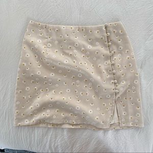 Daisy mini skirt - princess Polly